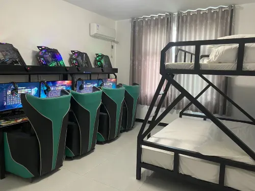 Zhenxuan E-sports Hotel