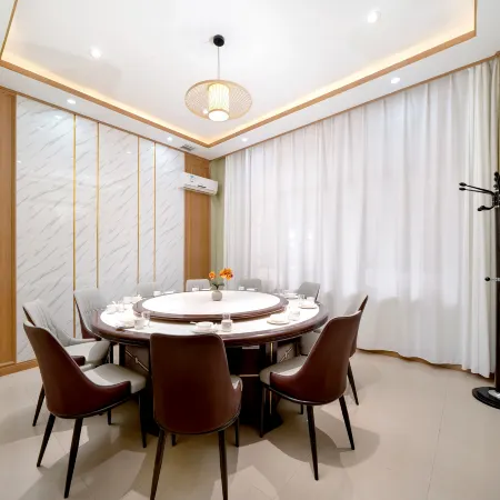 Jingpohu Tianyuange Restaurant
