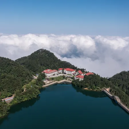 Lushan Lutos Terrace Garden Resort Hotel