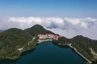 Lushan Lutos Terrace Garden Resort Hotel - Bergblick