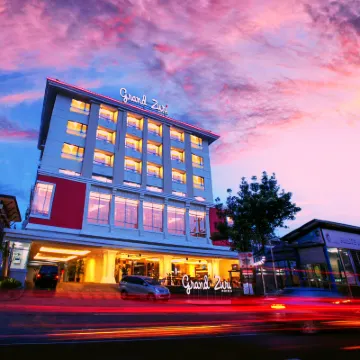 Grand Zuri Malioboro Hotels near Yogyakarta