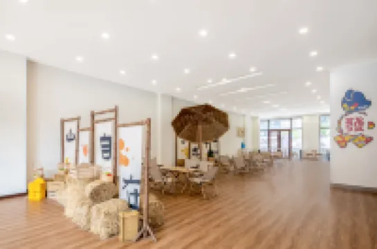 There is a snow inn here