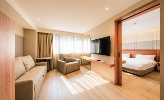 THEE Bangkok by TH District