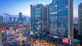 Borrman Hotel (Nanning Jinhu Plaza Lang west subway station)
