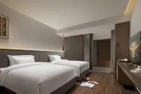 Wolian Huayin Hotel in XinduqiaoKanding