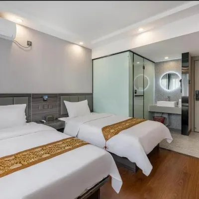 Baiwei Business Hotel (Qinhuangdao Railway Station) Hotels near Park of Shrine of Emperor's Quest