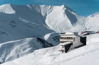 Gogi Resort Hotels in 