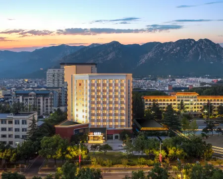 โรงแรมบอรแมน (บริเวณทิวทัศน์ซงซาน ถนนเส้าหลิน) โรงแรมในเติงเฟิง