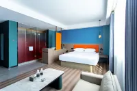 Anlan Qingyun Hotel (Guigang High-Speed Railway Station)