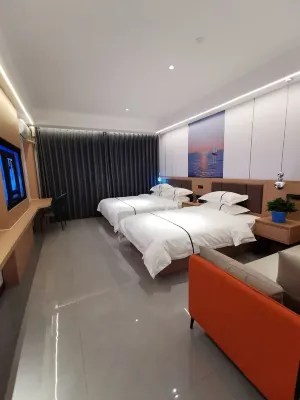 Pegatron Yunding Holiday Inn Hotels in Hoxud