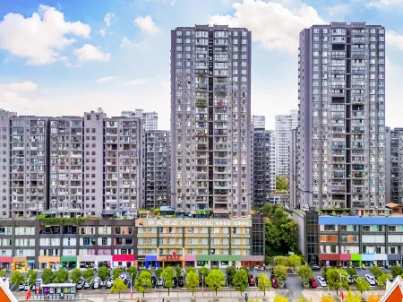 Yi Jia Chain Hotel Отели рядом с достопримечательностью «Yichun Drum Tower»