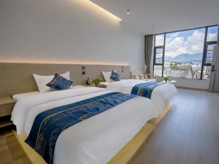 tangquanju Отели рядом с достопримечательностью «Fengyuzhen»