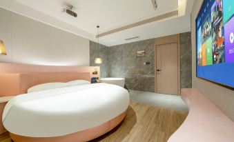 Shengkailun International Hotel (Ganzhou Zhongxing Street Station Branch)