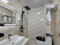 Fudian Hotel (Beihai High-speed Railway Station No.8 Middle School Branch)