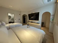 JungGam Hotel Отели рядом с достопримечательностью «Cheongju Sicheong»