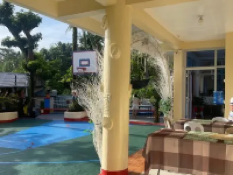 RedDoorz @ S and L Apartelle Daraga Albay Hoteles en Daraga