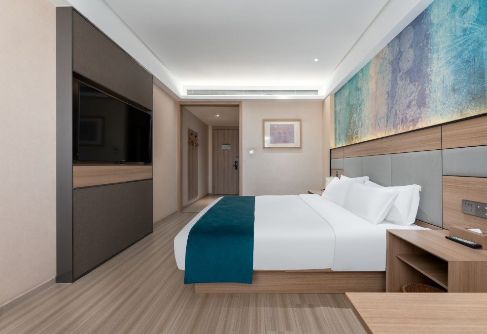 그린트리 호텔의 넓은 객실 내부