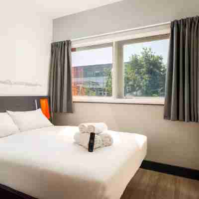 米爾頓凱因斯便捷酒店 Rooms