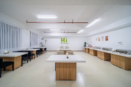 Sanya Adele Selection Hotel Отели рядом с достопримечательностью «Yacheng Confucius Temple»