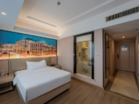 Vienna Hotel ( Ganzhou High-speed Railway West Station Jinling Road Store)