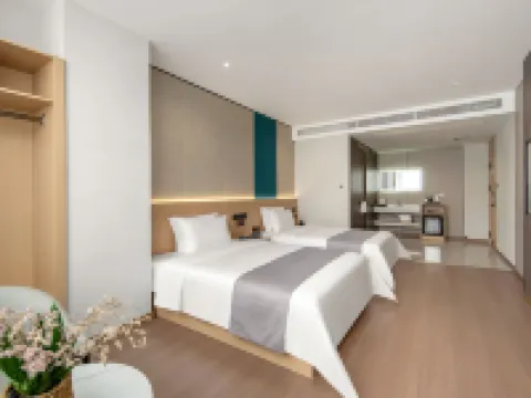 Xishuangbanna Xinya Holiday Hotel (JingHong Gao Zhuang Xi Shuang Jing Xingguang Night Market Branch) Hotels in Jinghong