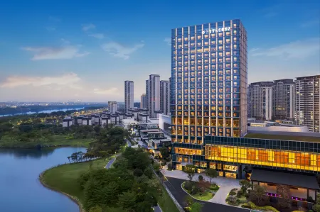 Grand New Century Hotel Zhangzhou Отели рядом с достопримечательностью «Minnan Normal University»
