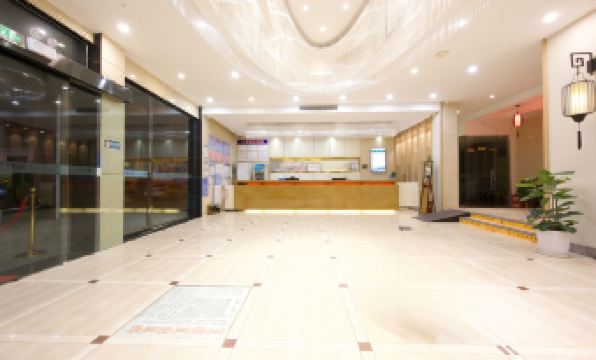 Taihe Kaida Business Hotel (Taihe People's Hospital)