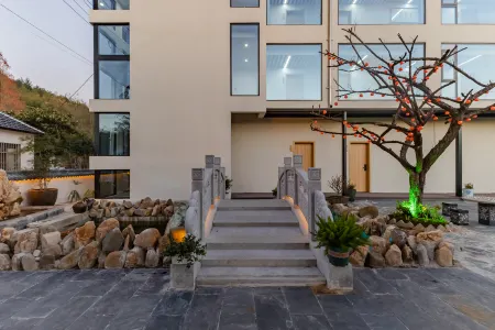 Qingshan Ju Homestay (Wannan Chuancangxian Moon Bay)