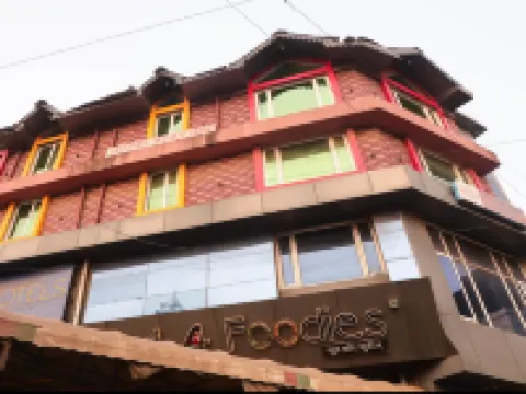 Hotel Stay Inn near Bhiwandi Thane Railway Station โรงแรมในธาเน