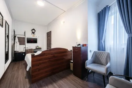 A25 Hotel - Doi Can 1
