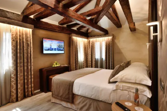 로사 살바 호텔