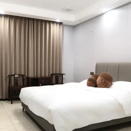 Chestnut Hotel