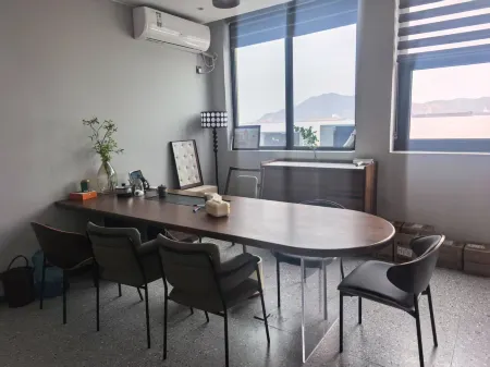 Yujianhai Terrace Seaview Homestay (Lighthouse Museum) Отели в г. Дайшань