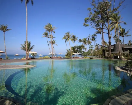 โรงแรมเมอร์เคียว เกาะช้าง ไฮด์อเวย์ โรงแรมในเกาะช้าง