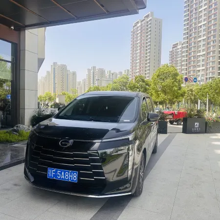 Yuelai Hotel (Xiangyang East Station Overseas Chinese Town Fantasy Resort Branch)