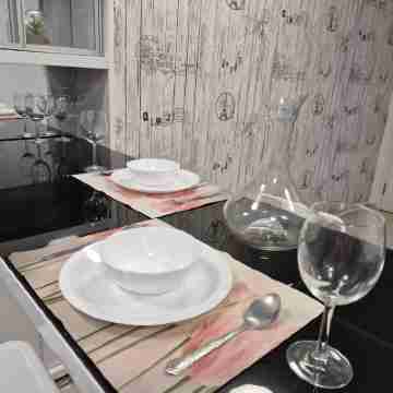 EkoCheras*Balcony* Sunshine&Cosy Condo Stay 3/4Pax Dining/Meeting Rooms