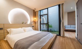 Juanxi Homestay (Helixi Old Street)