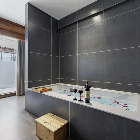 Yunbo Hot Spring Resort Hotel