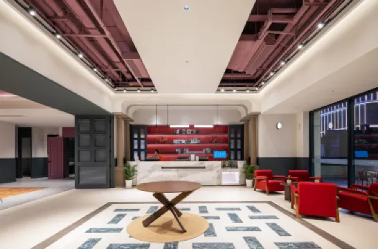 宜昌帥府鉑風酒店（宜昌東站店） 中南興發廣場/三峽職院酒店