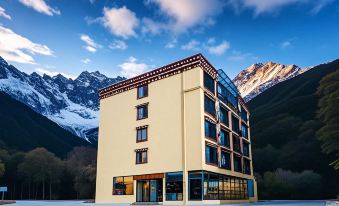 Kangding Shiguangli Holiday Hotel