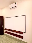Cosy City Center 4BR Townhouse with Garden in D1