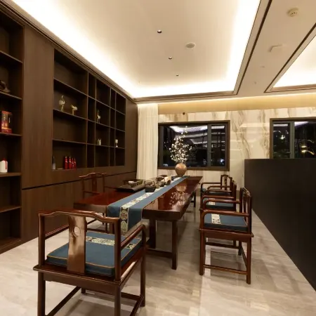 Poetry Orange Journey Hotel
