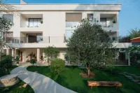 Mangshi Laiyin Hotel (Manghuang Village Scenic Area Branch) Hotels near Meng Huan Shwedagon Pagoda