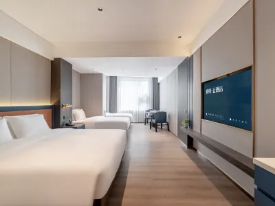 Rebak Cloud Hotel (Beihai Yintan Avenue Branch) Hotel di Beihai