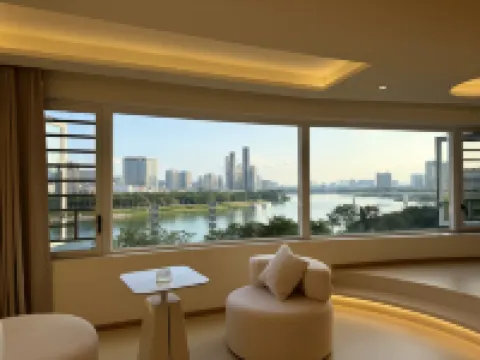 Yunzhi Homestay (Chaoyang Square Sanjie Liangxiang)