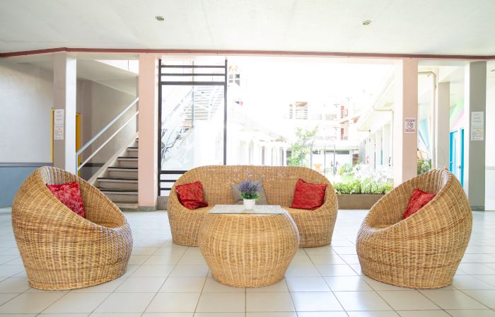 Tropical Place Hotel by RedDoorz