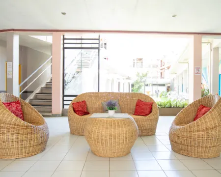 Tropical Place Hotel by RedDoorz Hotels in Palawan