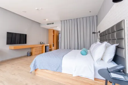 Yuharaju Hotel (Future Ark Branch) Отели рядом с достопримечательностью «Guizhou Botanical Garden»