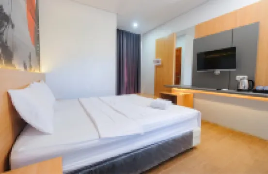 Sinergi的海邊沙央赫烏朗 巴馬布酒店