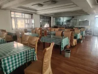 Red Cross Hotel (Tongliao Huolingole Railway Station Huolinhe Night Market Branch) - breakfast